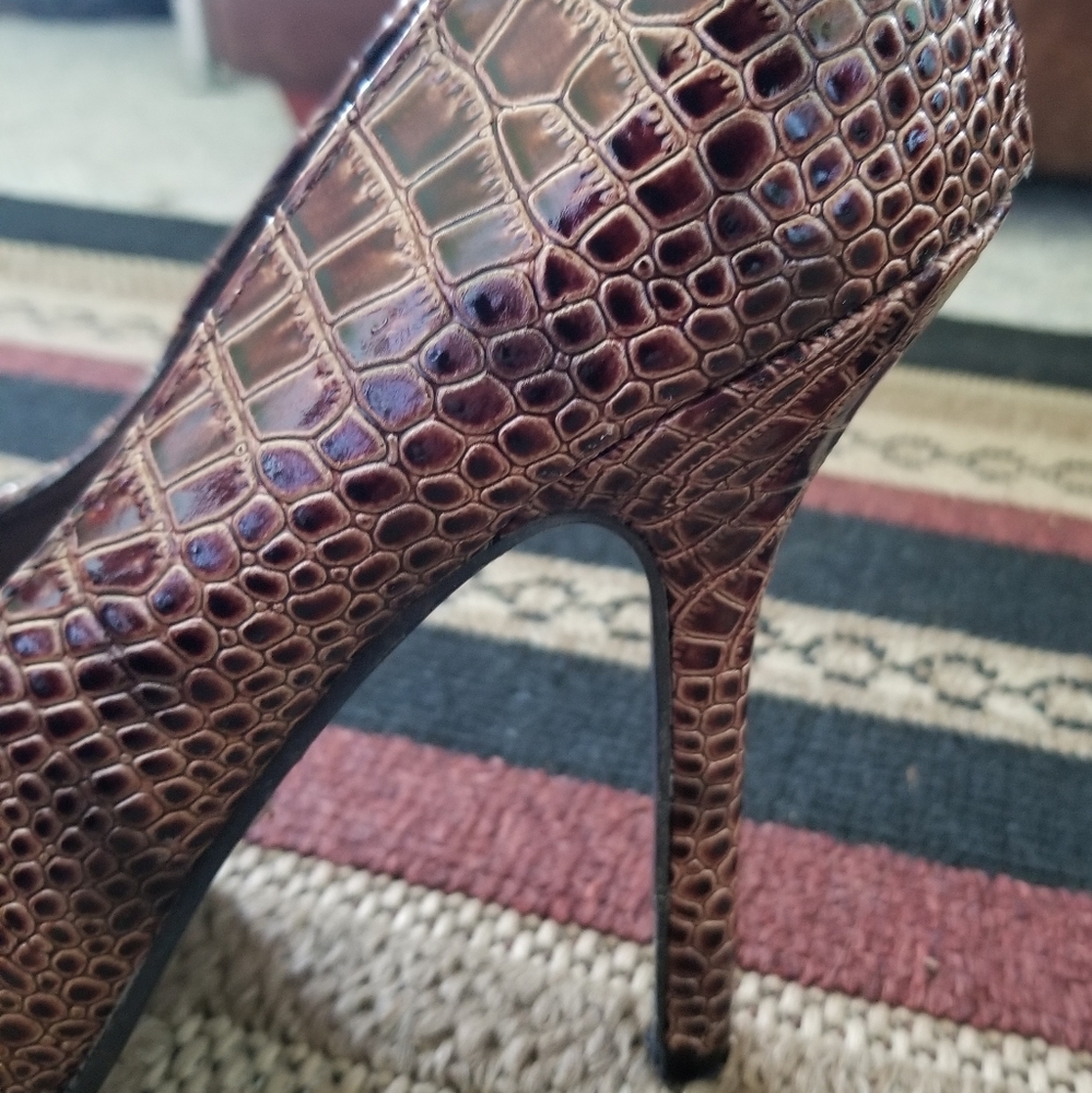 Wet Seal Raquel Croc Brown High Heels Size7 - Picture 6 of 8